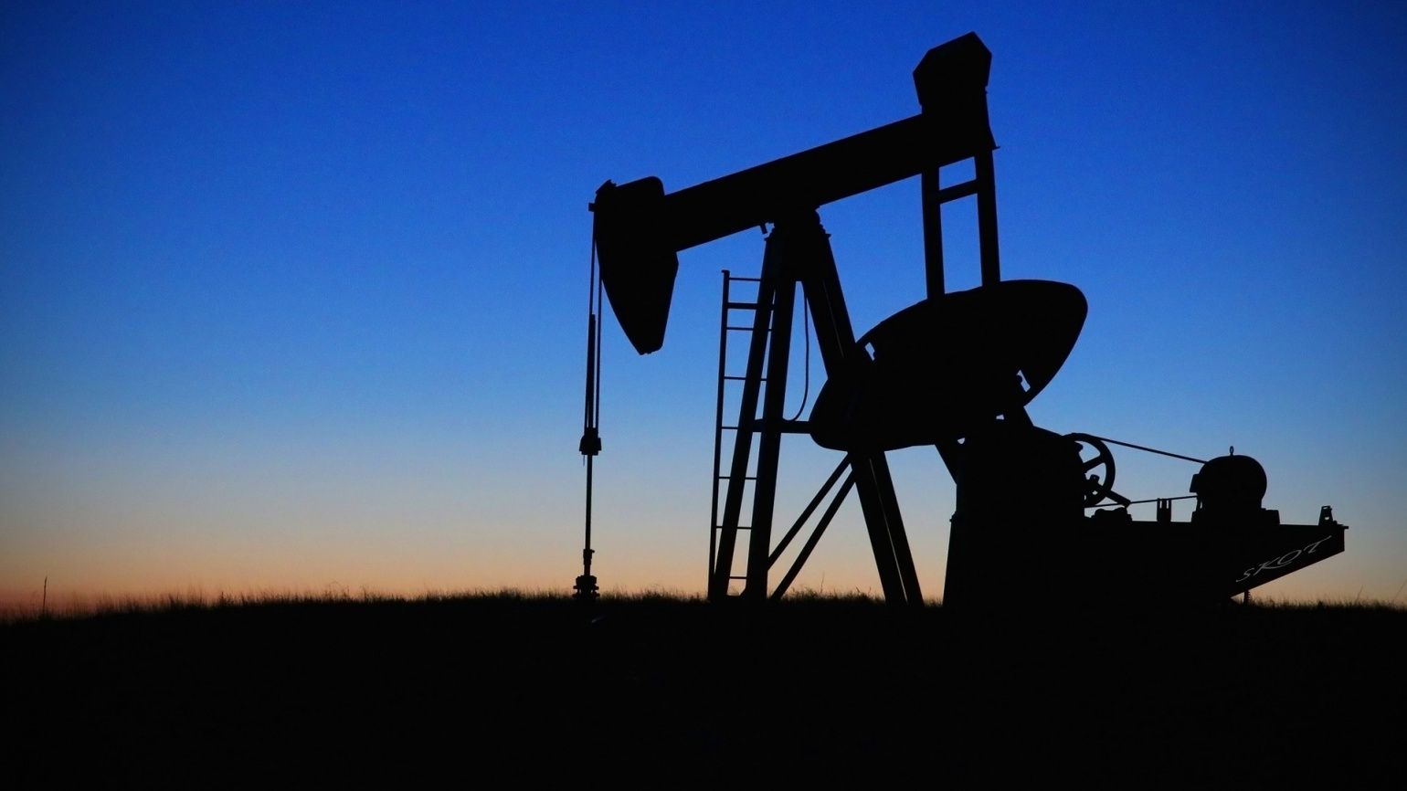 Эксперты повышают прогнозы цен на нефть