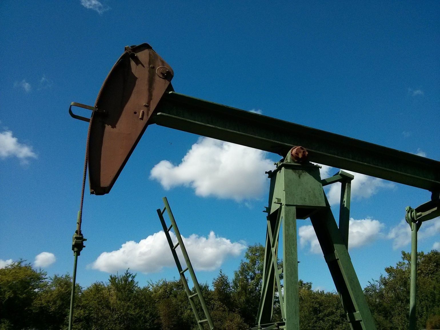 Россия восстановит нефтедобычу до 90%