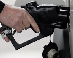 На поднятие бензиновых цен казахстанские автомобилисты ответили переходом на газ