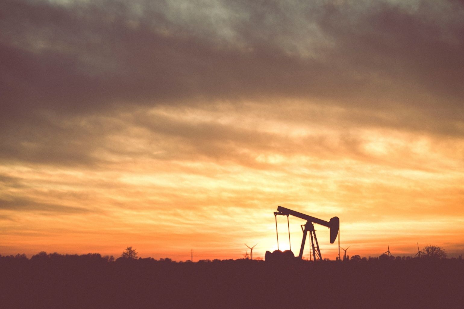 Нефтедобыча ОПЕК упала до тридцатилетнего минимума