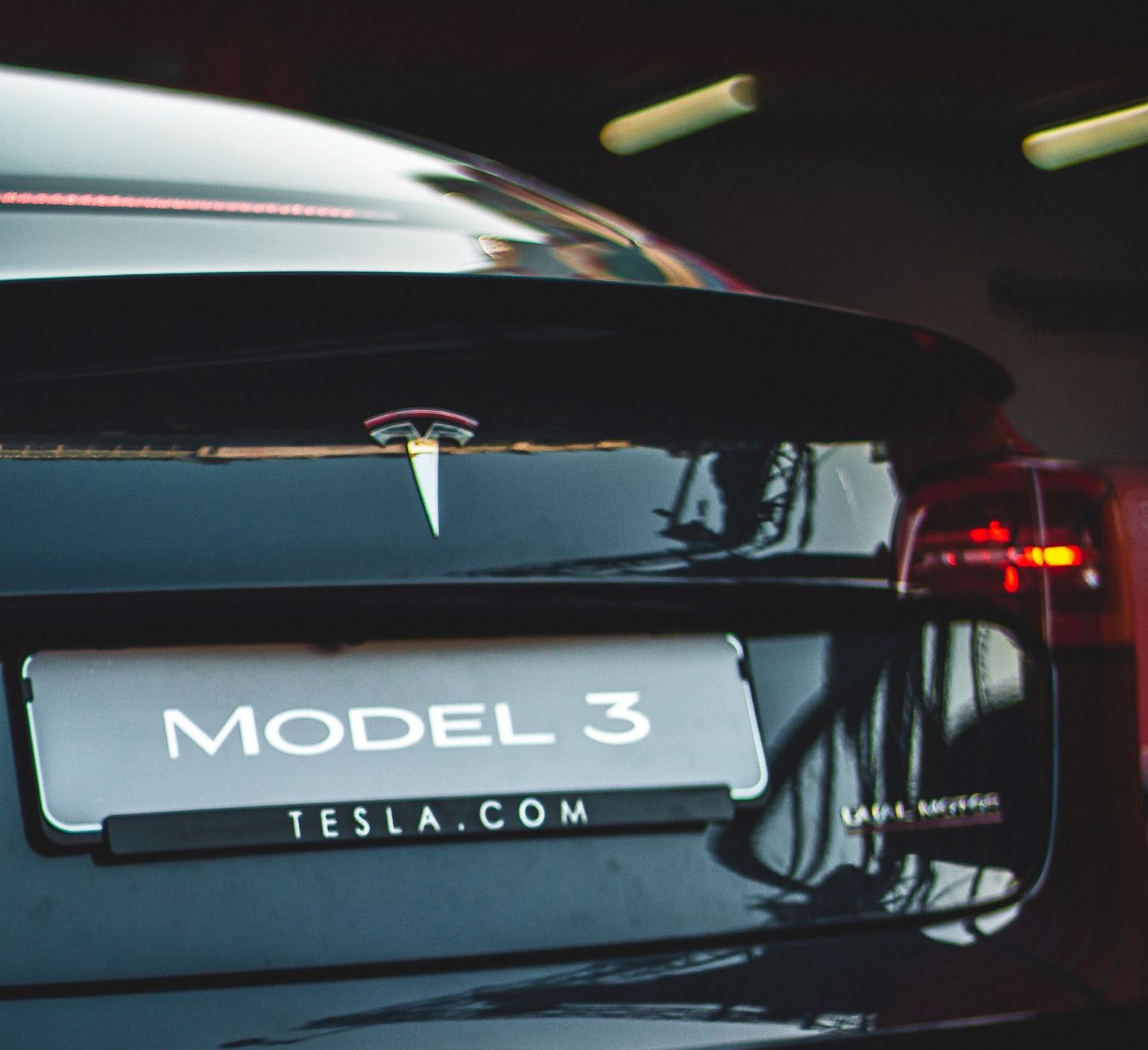 Tesla наращивает производство в Китае