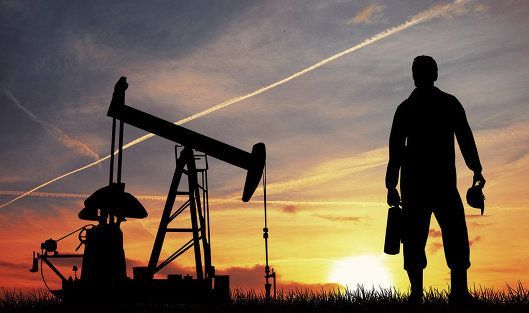 Нефть увеличивает убытки по мере того, как промышленность заявила о своем успехе