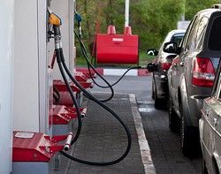 ФАС: повышению стоимости бензина в 2017 г. не удастся обогнать инфляцию