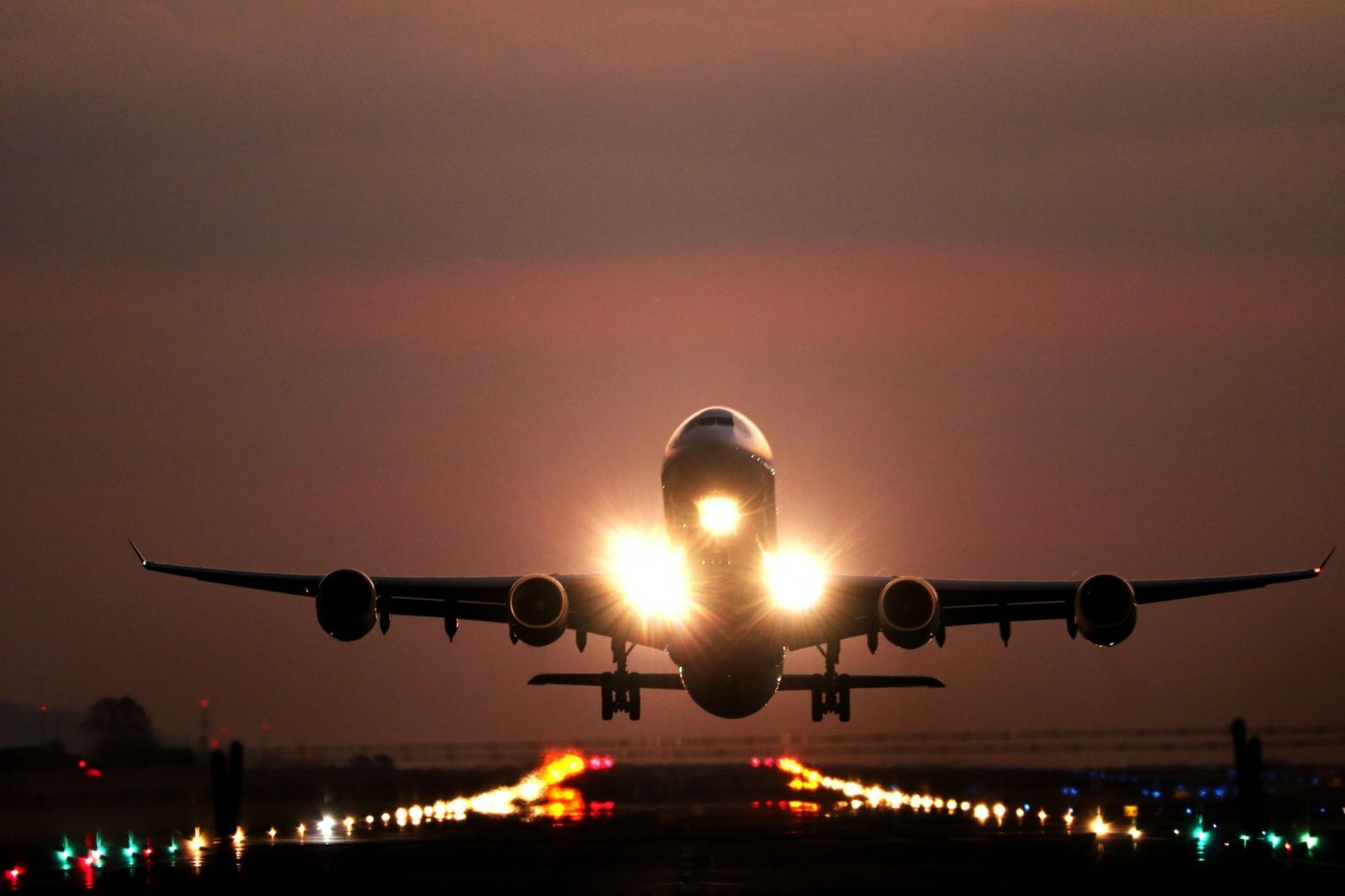 Самолеты будут по-прежнему заправляться авиакеросином в ближайшие десятилетия